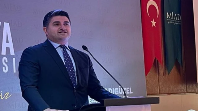 CHP’li Onursal Adıgüzel istifa etti!