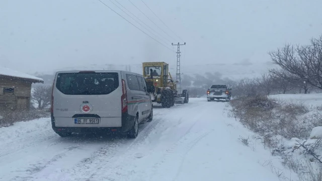 Malatya’da 21 mahallede kar küreme seferberliği