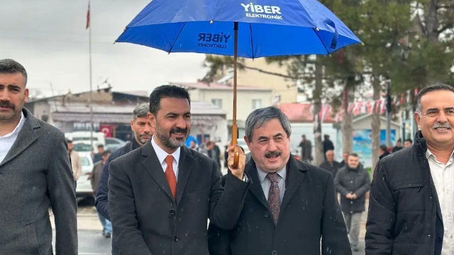 Bilal Yıldırım Baba Ocağında AK Parti'ye Gönderme Yaptı!